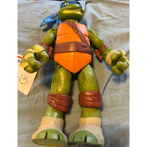 TMNT Leonardo Playmates action figure no weapons blue mask